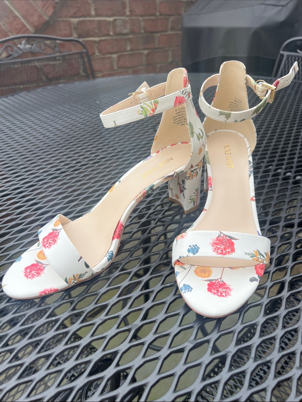 Nine West White Floral Ankle-Strap Block Heels, EUC